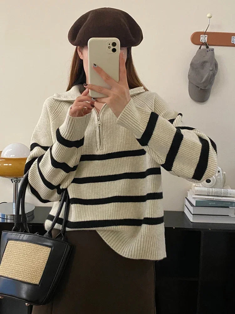 ANTOINETTE™ | Pull rayé à fermeture éclair